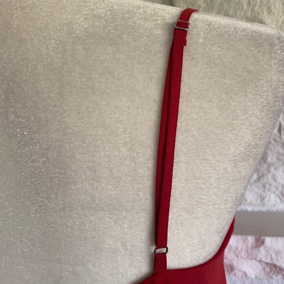 Red Blouse - Picture 4 of 8